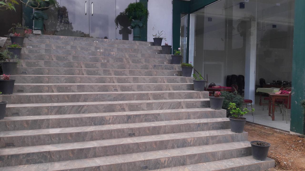 Grand View Hotel ヌワラ・エリヤ エクステリア 写真