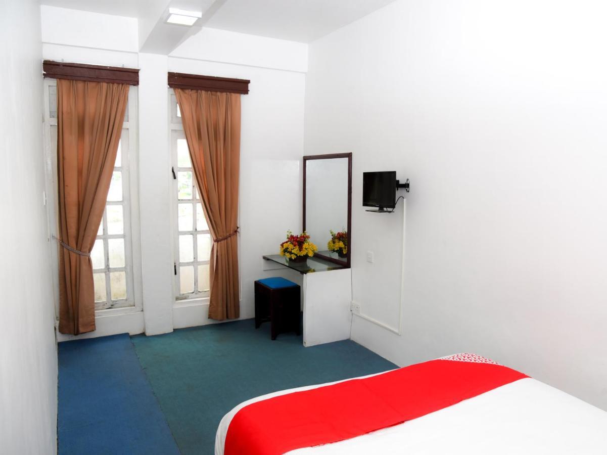Grand View Hotel ヌワラ・エリヤ エクステリア 写真